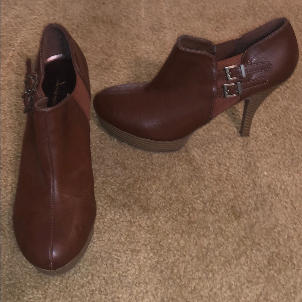 Brown leather ankle booties
